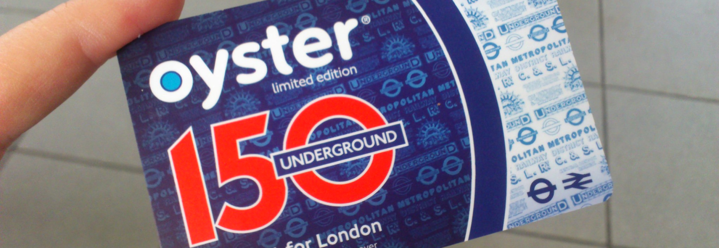 navigating-london-with-ease-the-student-oyster-card-veruses